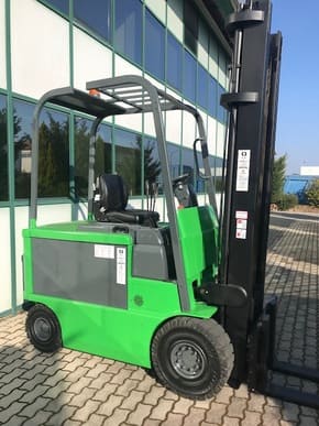 Carrello Elevatore Elettrico CESAB CENTAURO 250 Carrello Elevatore Elettrico CESAB CENTAURO 250